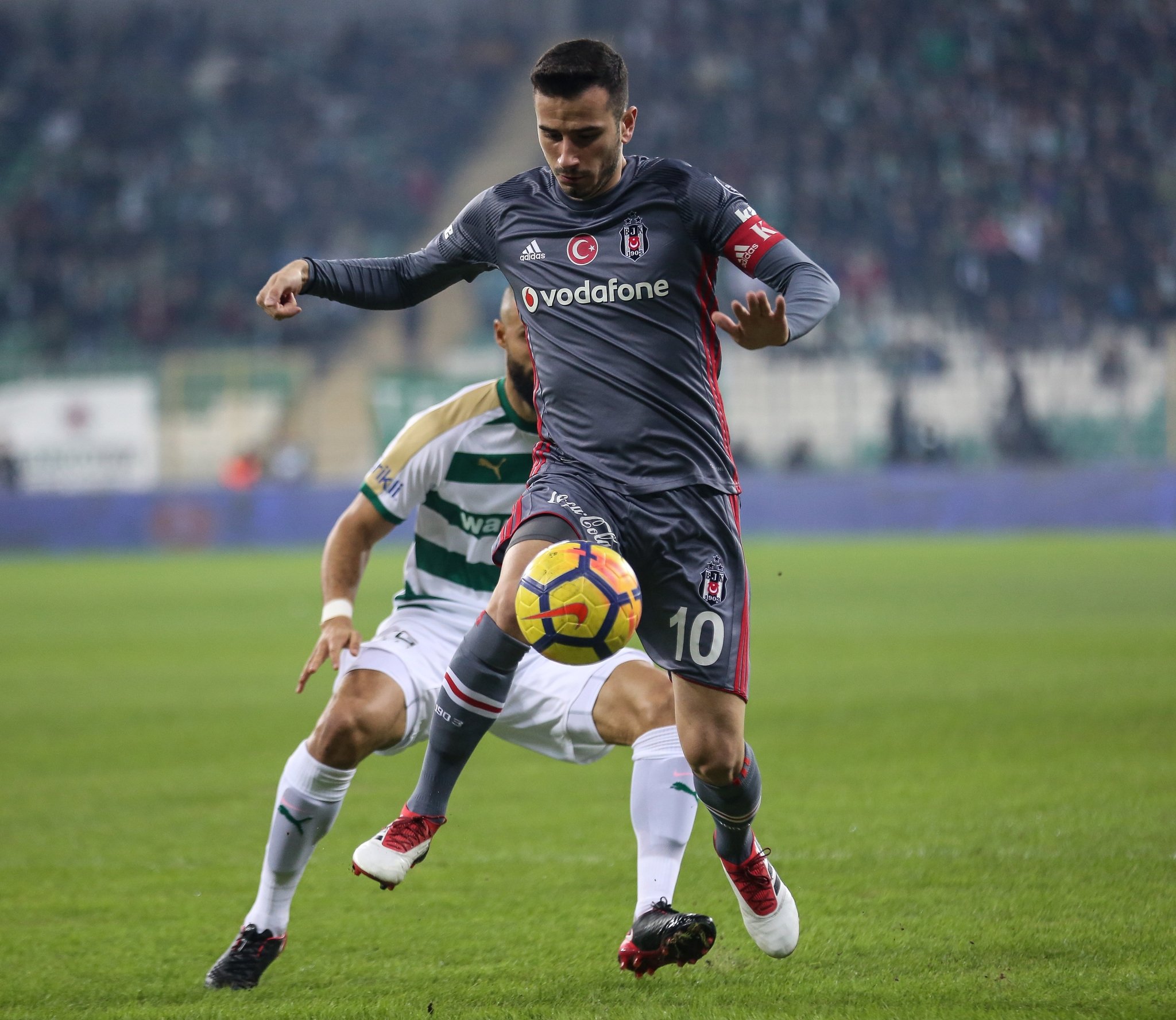 Beşiktaş’ta Oğuzhan Özyakup krizi!
