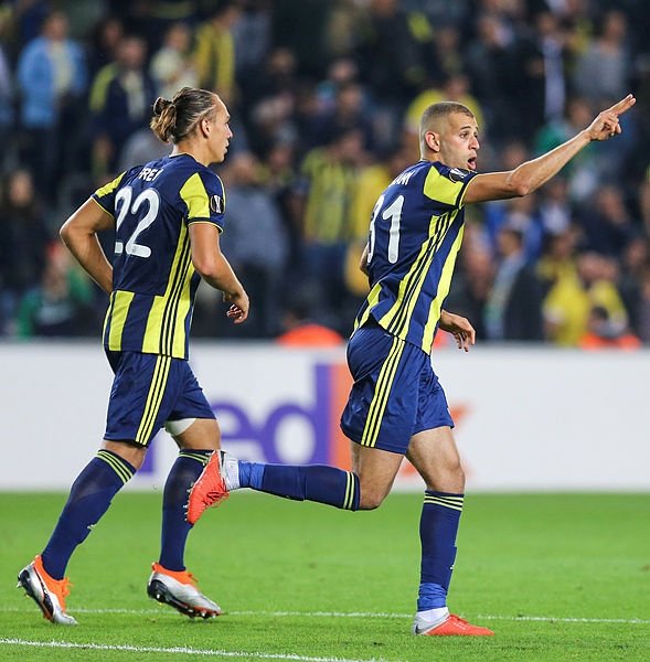 Slimani attı sosyal medya sallandı!