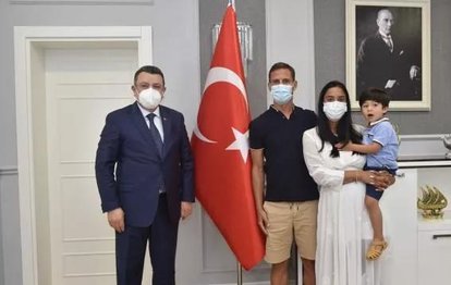 Son dakika spor haberleri: Trabzonspor’un eski futbolcusu Joao Pereira Ortahisar Belediye Başkanı Ahmet Metin Genç’i ziyaret etti