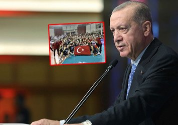 Başkan Erdoğan Filenin Efeleri'ni tebrik etti