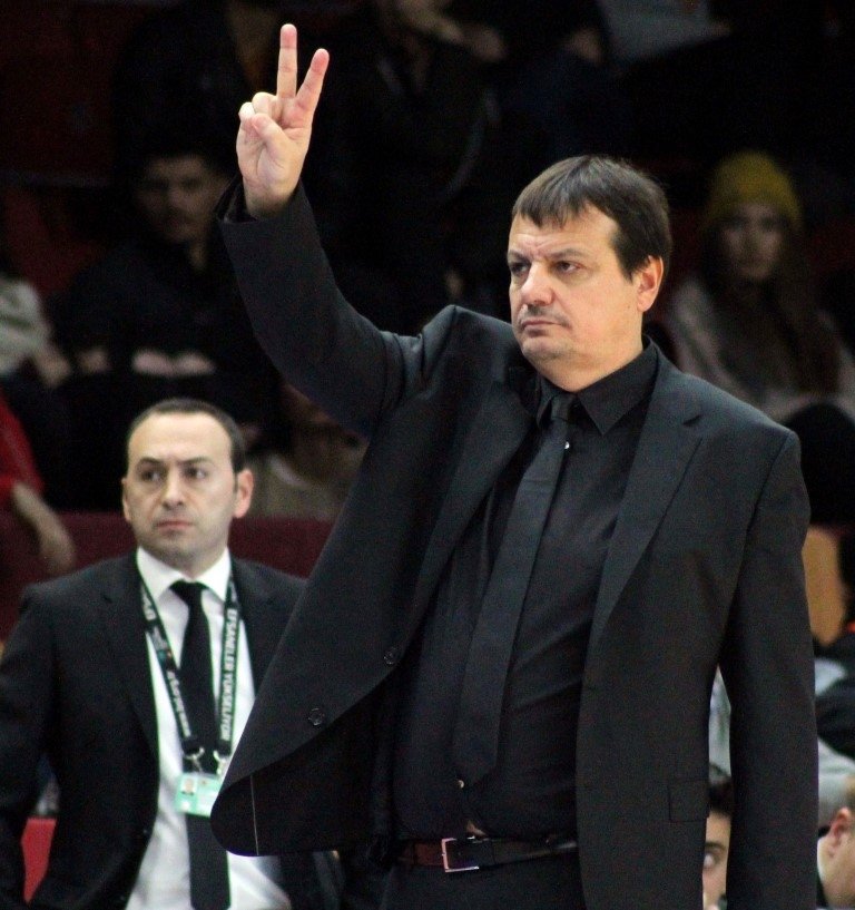 Ergin Ataman’dan Aziz Yıldırım’a destek
