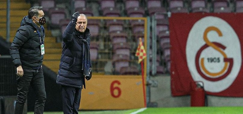 Galatasaray'da Fatih Terim'den 2 değişiklik