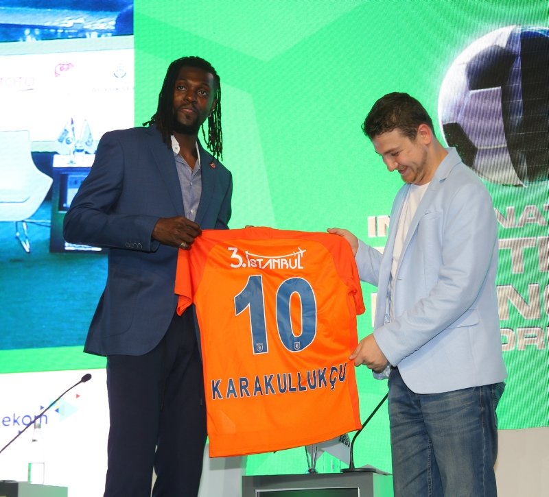 Adebayor bombası! Bedavaya geliyor