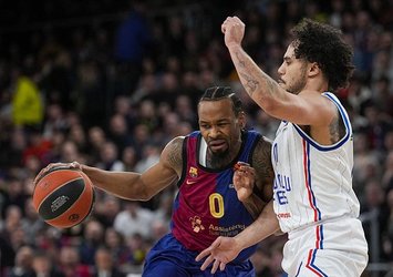 A.Efes'e Barcelona engeli!