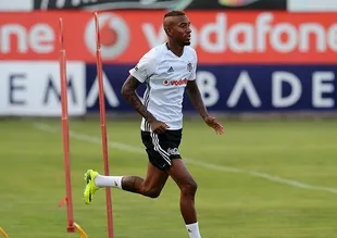 Beşiktaş'a Talisca müjdesi!