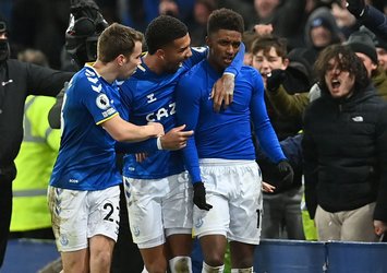 Everton 90+2'de Arsenal'ı devirdi!