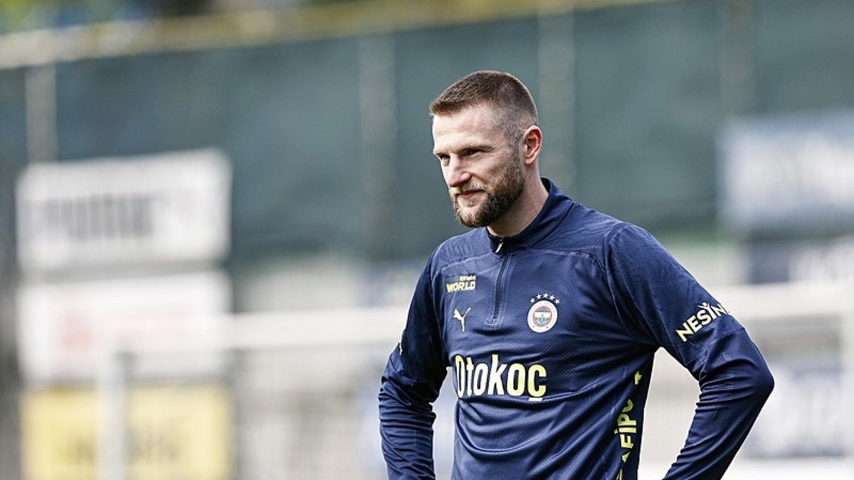 Milan Skriniar Fenerbahçe'de kalacak mı? İngiliz basınından flaş iddia! Milan Skriniar Fenerbahçe'de kalacak mı? İngiliz basınından flaş iddia!