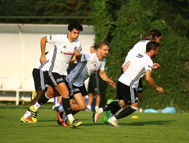 Beşiktaş’ta 5 futbolcu kadro dışı