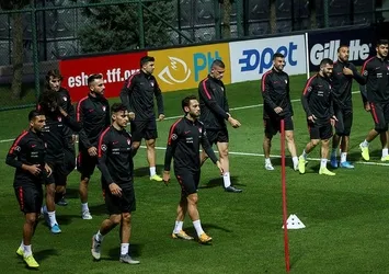 A Milli Futbol Takımı'nda mesai başladı