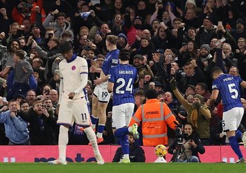Chelsea deplasmandan eli boş döndü!