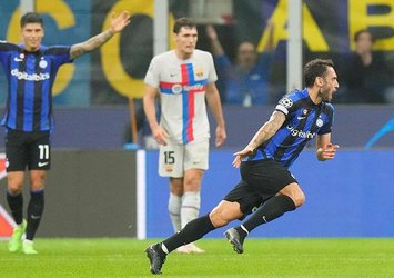 Hakan attı Inter Barça'yı devirdi!