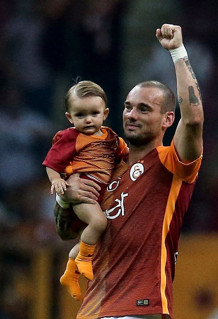 Wesley Sneijder kararını verdi