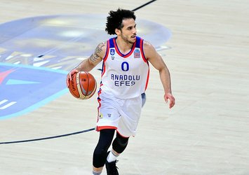 Yıldız oyuncu Anadolu Efes'te kaldı