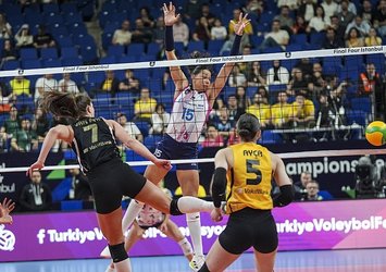 VakıfBank final şansını kaybetti