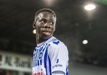Newcastle'dan forvete genç takviye!