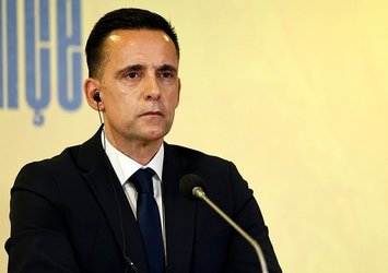 F.Bahçe'de sportif direktör değişiyor!