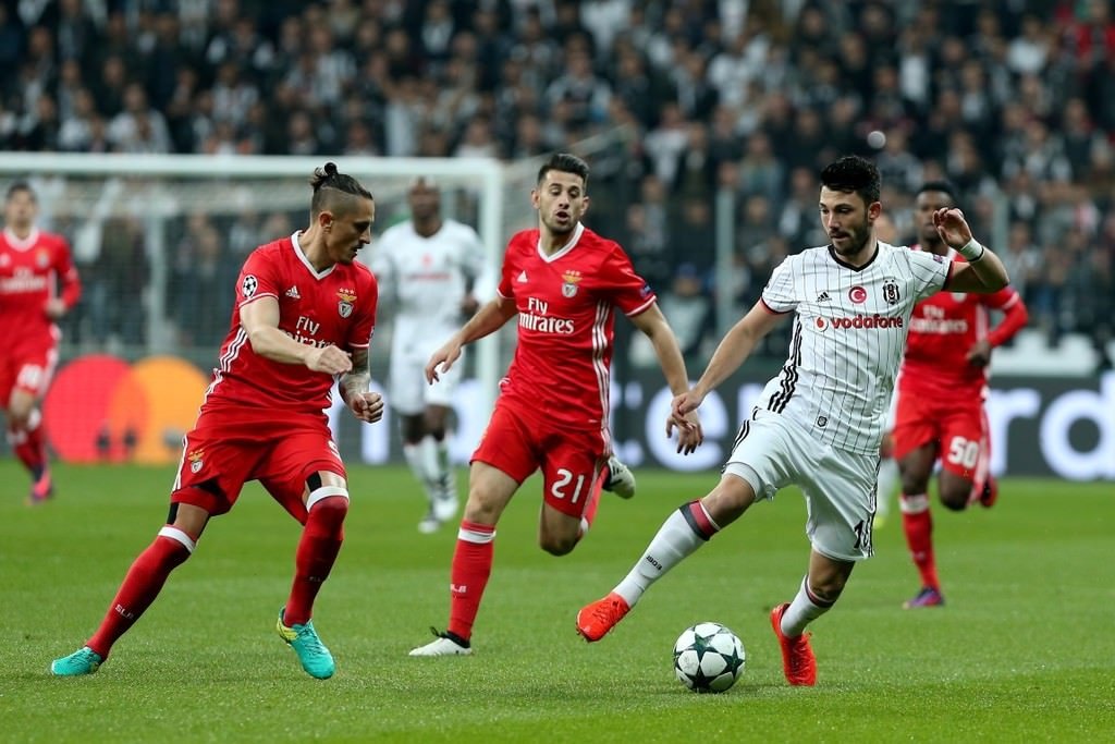 Beşiktaş-Benfica mücadelesinden kareler