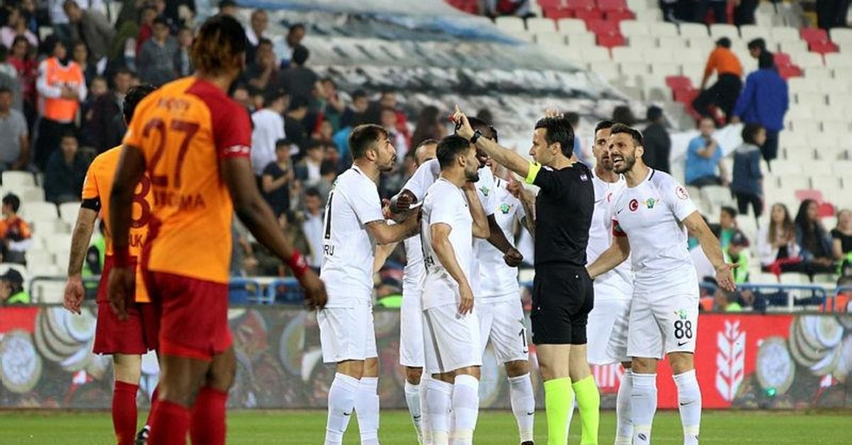 Hakeme flaş sözler: Allah belasını versin