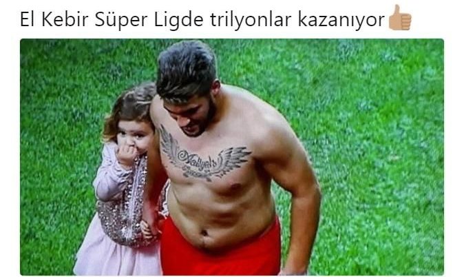 Mustafa El Kebir’in göbeği olay oldu!