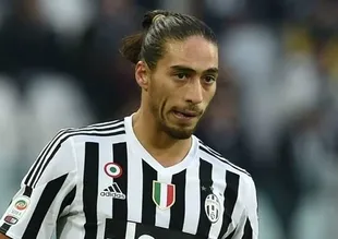 Caceres imzayı attı