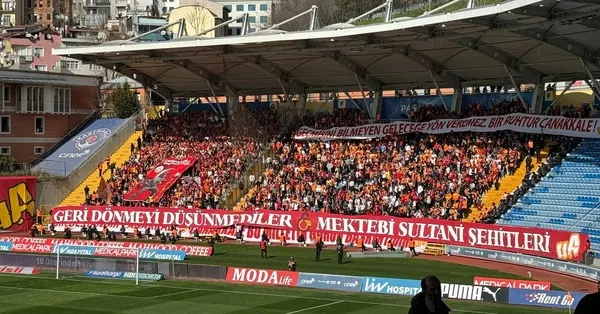 Galatasaray taraftarı Çanakkale Şehitlerini unutmadı! - 1