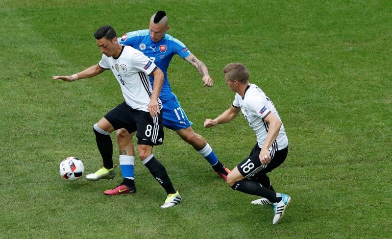 Beşiktaş’ta Marek Hamsik sesleri