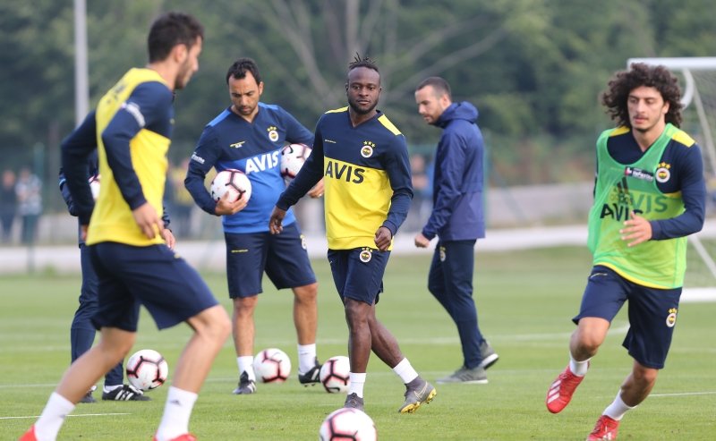 Fenerbahçe’nin yeni stoperi Fransa’dan!