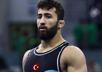 Burhan Akbudak'tan gümüş madalya!