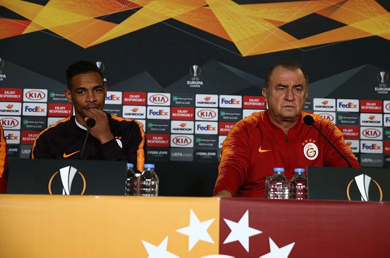 Galatasaray’da orta sahaya operasyon!