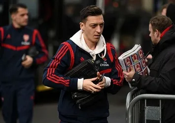 Mesut Özil'den alkışlanacak hareket!