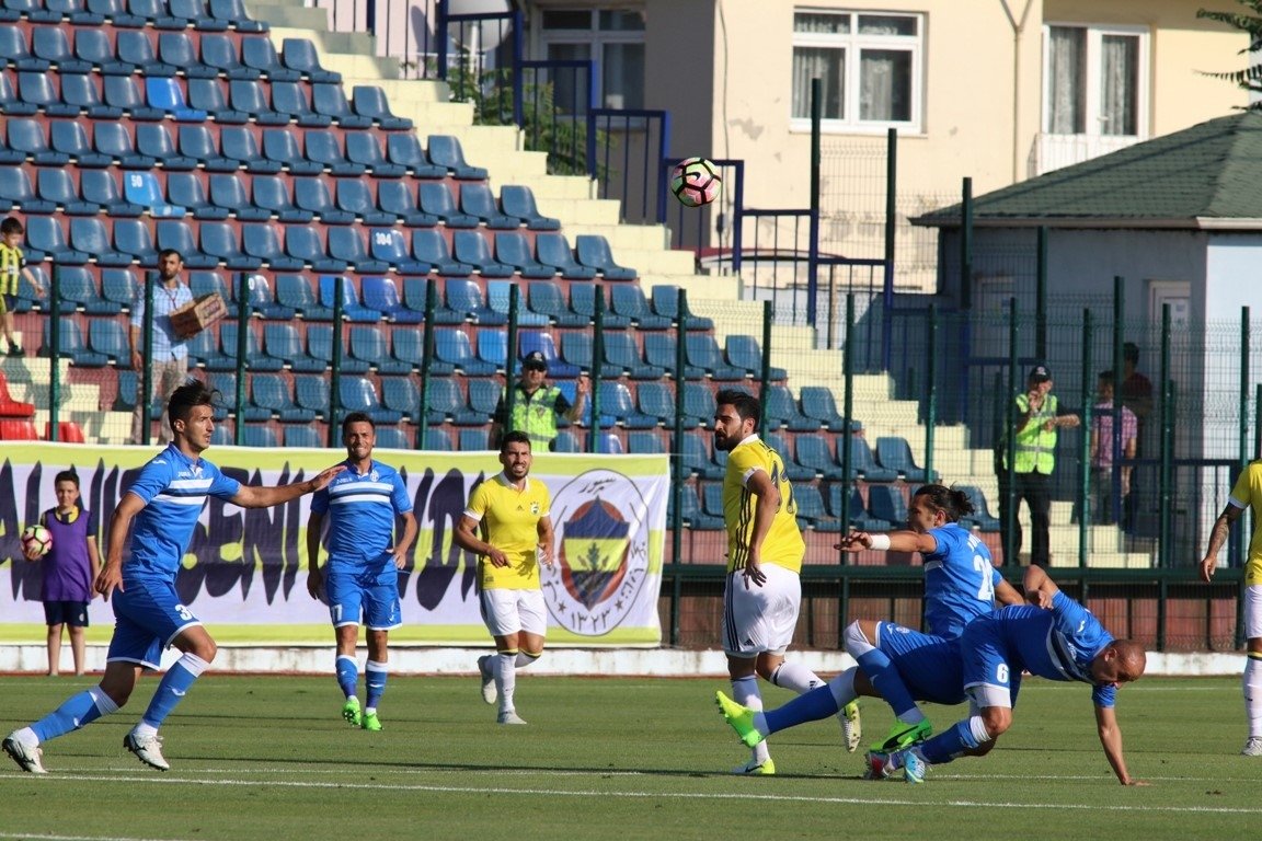 Fenerbahçe, Juventus Bükreş’e mağlup oldu