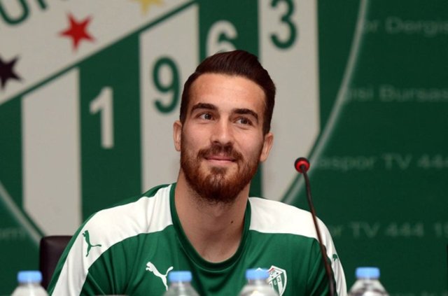 Galatasaray’ın yıldızından olay açıklama ’Koyu bir Beşiktaş taraftarıyım’