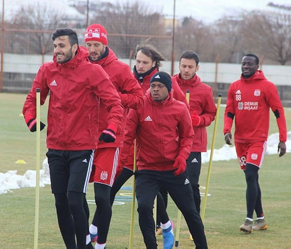Robinho ilk antrenmanına çıktı