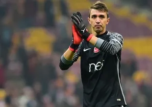 Muslera'dan 15 Temmuz mesajı