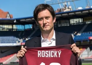 Rosicky yuvaya döndü
