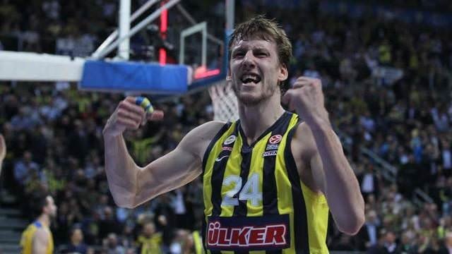 Vesely: Artık Fenerbahçe’nin oyuncusu değilim