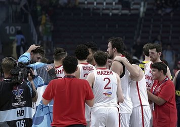 12 Dev Adam EuroBasket'te 16 yıl sonra çeyrek finalde