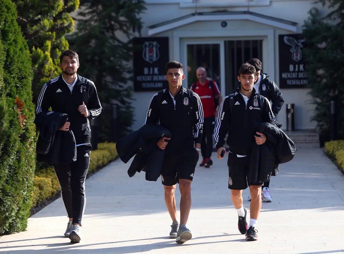 Beşiktaş Braga maçı için Portekiz’e hareket etti - 4