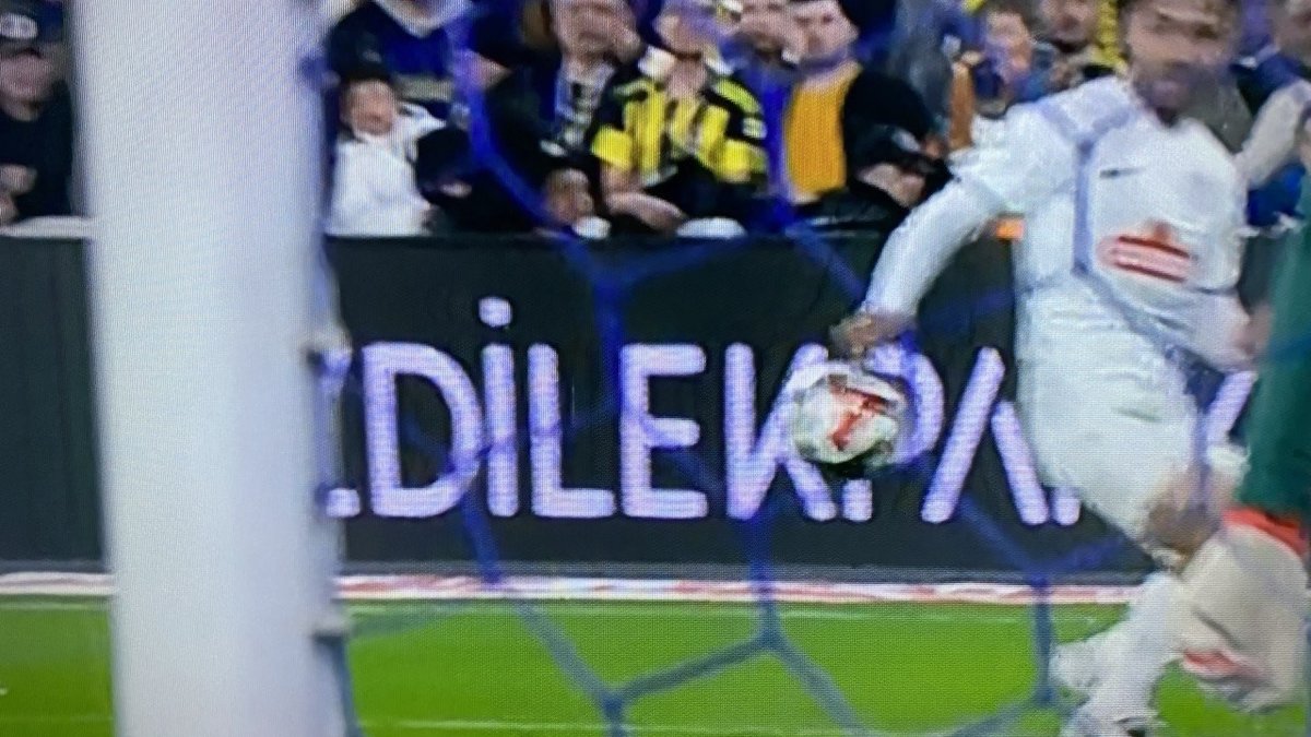 F.Bahçe penaltı bekledi!