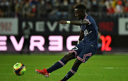Idrissa Gueye kimdir? Yaşı kaç? Hangi pozisyonda oynuyor? Hangi takımlarda oynadı? Gueye piyasa değeri ne kadar?