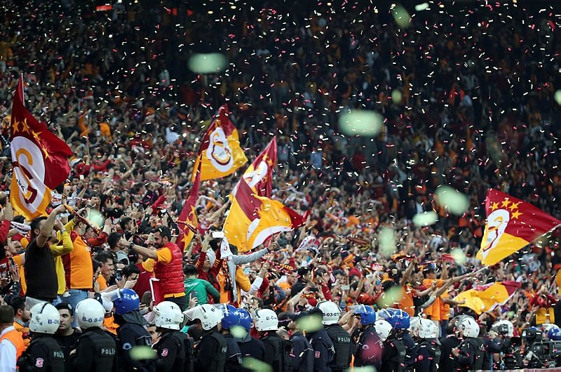 Galatasaray derbide para bastı