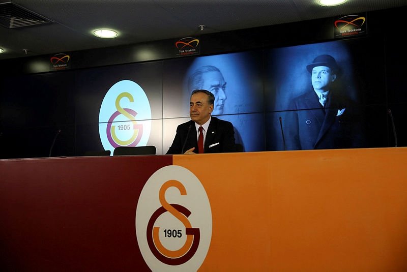 UEFA’dan Galatasaray’a beklenmedik ceza