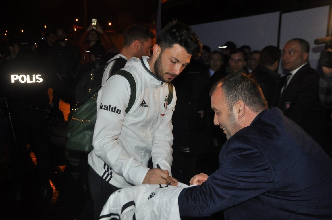 Beşiktaş kafilesi Trabzon’a gitti