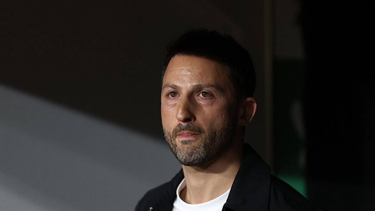 Mourinho'nun halefi görevden alındı