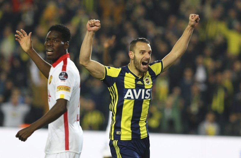 Ersun Yanal’dan 11’de revizyon!