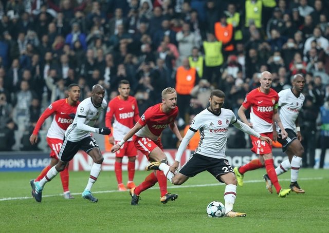 13 takım Cenk Tosun’un peşinde