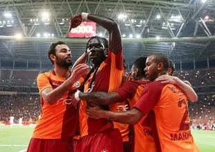 Galatasaray fırtına gibi başladı