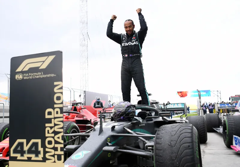 Formula 1 İstanbul Grand Prix'sinde kazanan Lewis Hamilton! Michael Schumacher'in rekorunu egale etti - 6