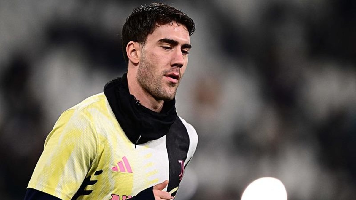 TRANSFER HABERLERİ | Fenerbahçe Vlahovic'ten vazgeçmiyor! Kanarya kesenin ağzını sonuna kadar açtı TRANSFER HABERLERİ | Fenerbahçe Vlahovic'ten vazgeçmiyor! Kanarya kesenin ağzını sonuna kadar açtı