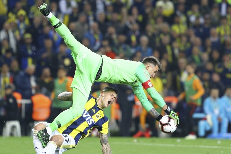 Fenerbahçe’de Skrtel’in yardımına Galatasaray’ın doktorları koştu